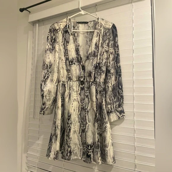 Zara Snakeskin Mini Dress/ Size M - Picture 2 of 4